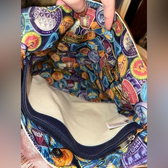 Disney Handbag Walt Disney World PARKS 1971 canvas shoulder Bag Purse Patches - Picture 10 of 13